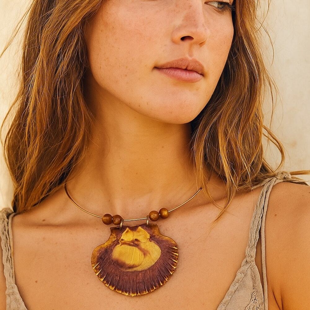 Vintage 90s BoHo shell statement, choker necklace